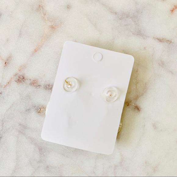 Beachy Seashell Dangle Statement Earrings White - Picture 4 of 4